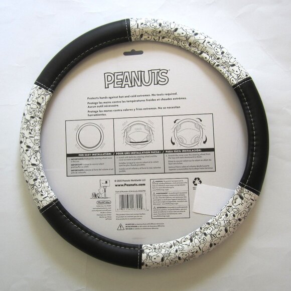 Snoopy Peanuts Black & White Steering Wheel Cover - Picture 2 of 6